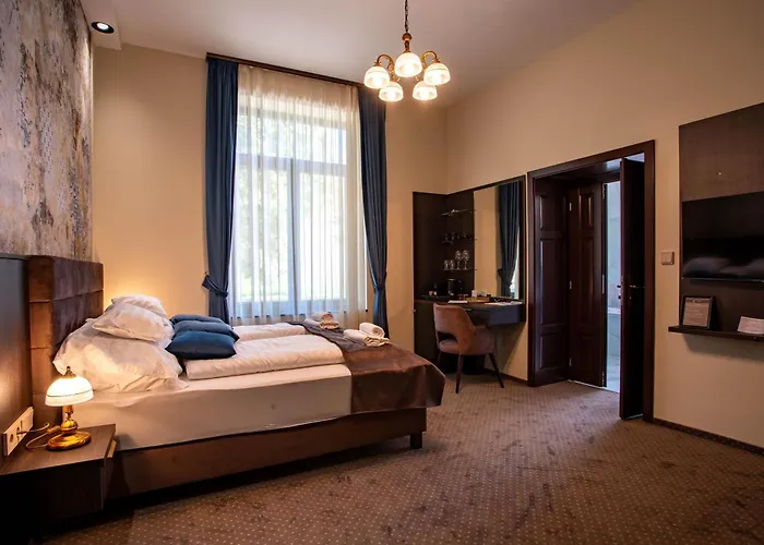Pensjonat Voeroesko Villa- Alelnoeki Szauna Es Jakuzzi Hasznalattal